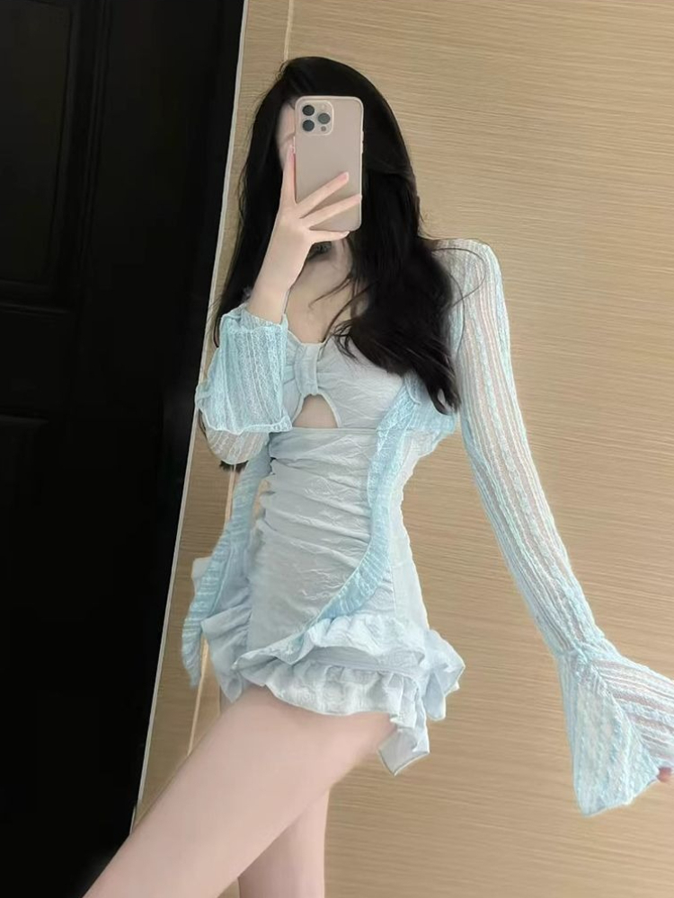 控えめなフルカバー水着女性用レースアップバック水着かわいい花 - Womens Suit のレビューと価格