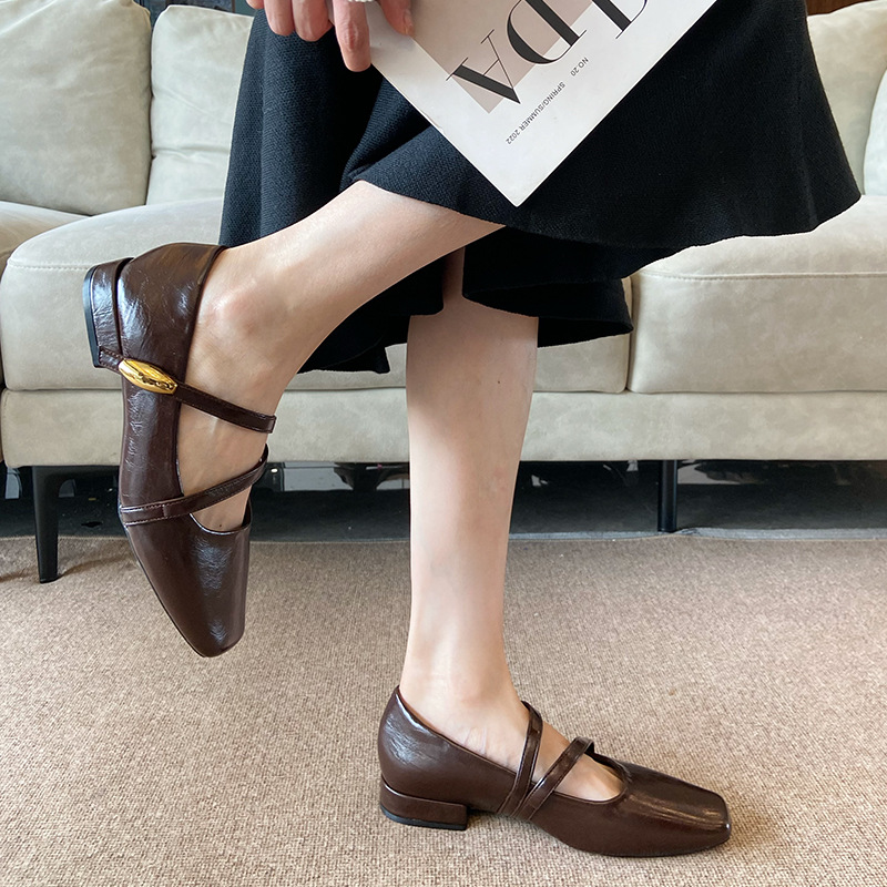 レディースシューズ、スクエアトゥのメリージェーン、ダブルスト - Pump Heel Block のレビューと価格
